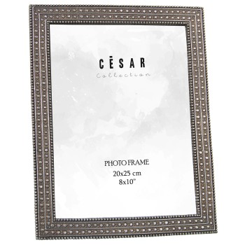 Slver Resin Photo Frame - 20x25cm- Ext:23,5x1,5x28cm